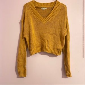 AE Mustard Cropped V-Neck Sweater 🌟